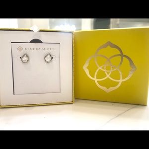 Kendra Scott silver stud earrings in white pearl